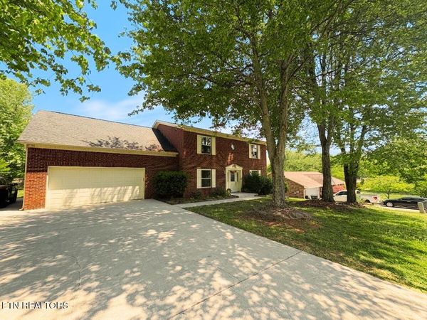 952 Spinnaker Rd, Knoxville, TN 37934