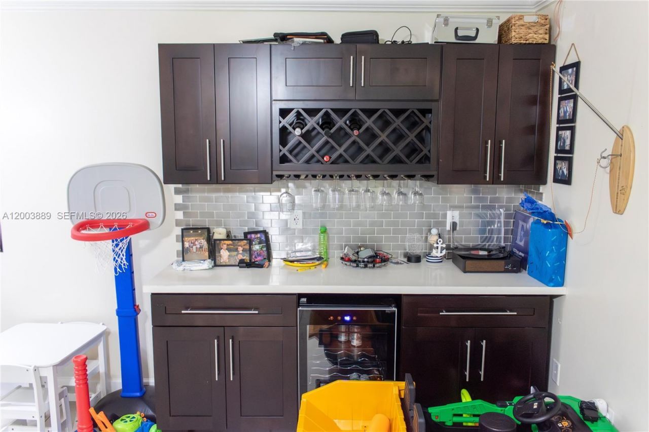 7645 NW 38th Ct, Sunrise, FL 33351 Photo