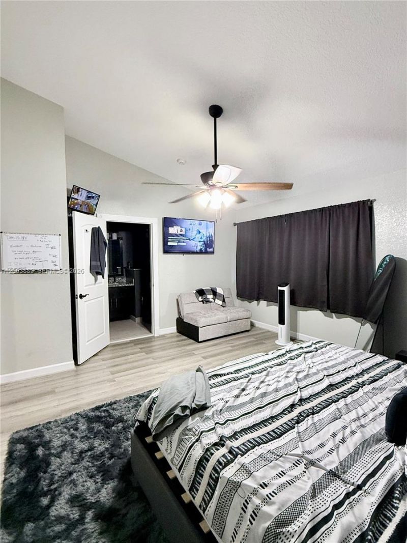 7645 NW 38th Ct, Sunrise, FL 33351 Photo