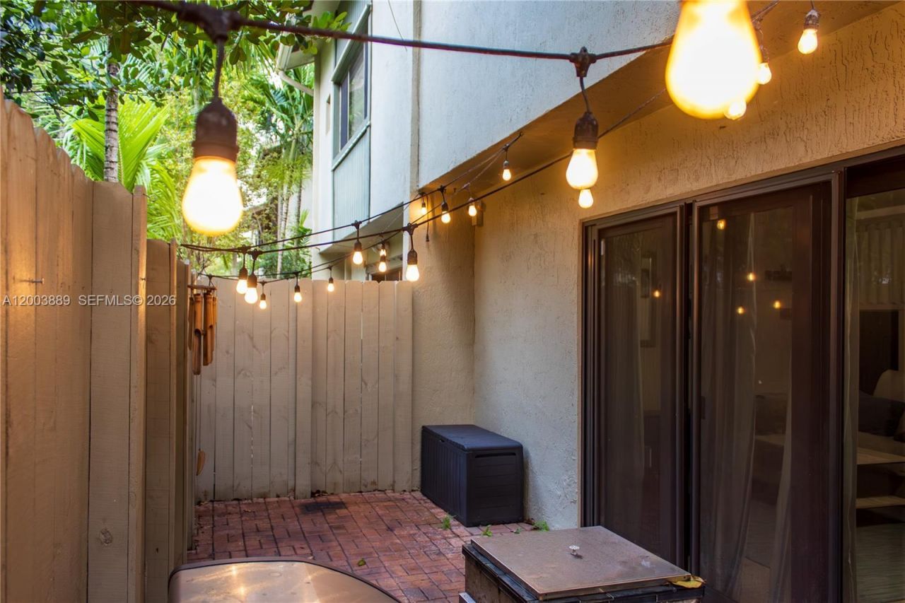 7645 NW 38th Ct, Sunrise, FL 33351 Photo