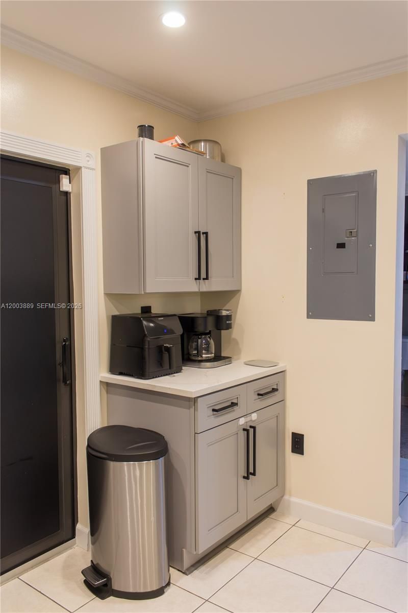 7645 NW 38th Ct, Sunrise, FL 33351 Photo