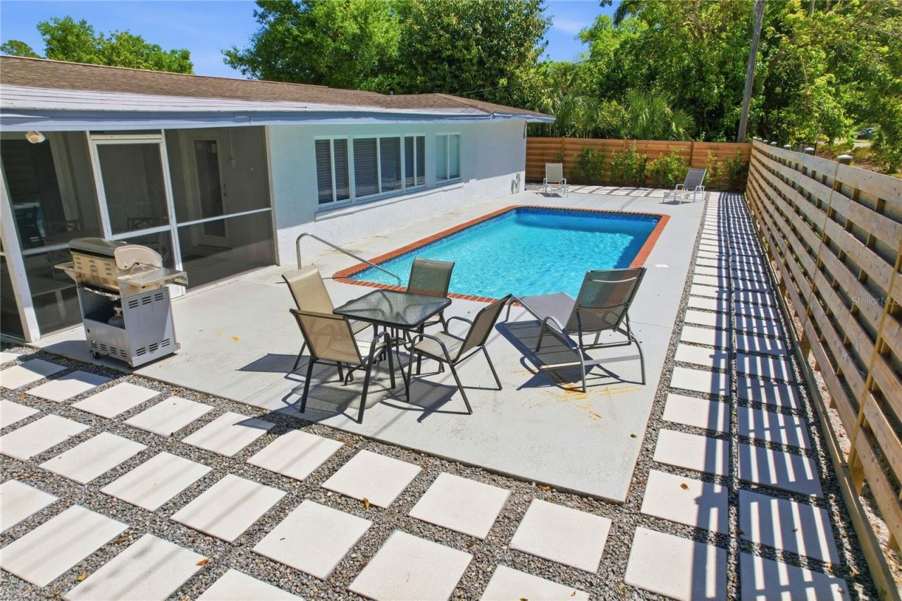 630 Corwood Drive , Sarasota, FL 34234 Photo
