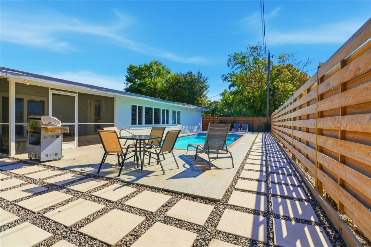 630 Corwood Drive , Sarasota, FL 34234 Photo
