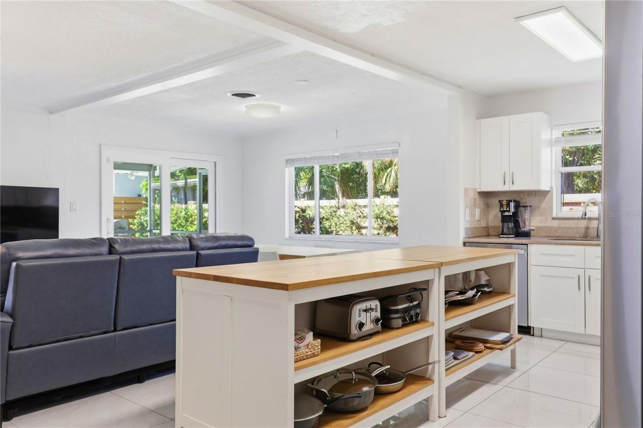 630 Corwood Drive , Sarasota, FL 34234 Photo