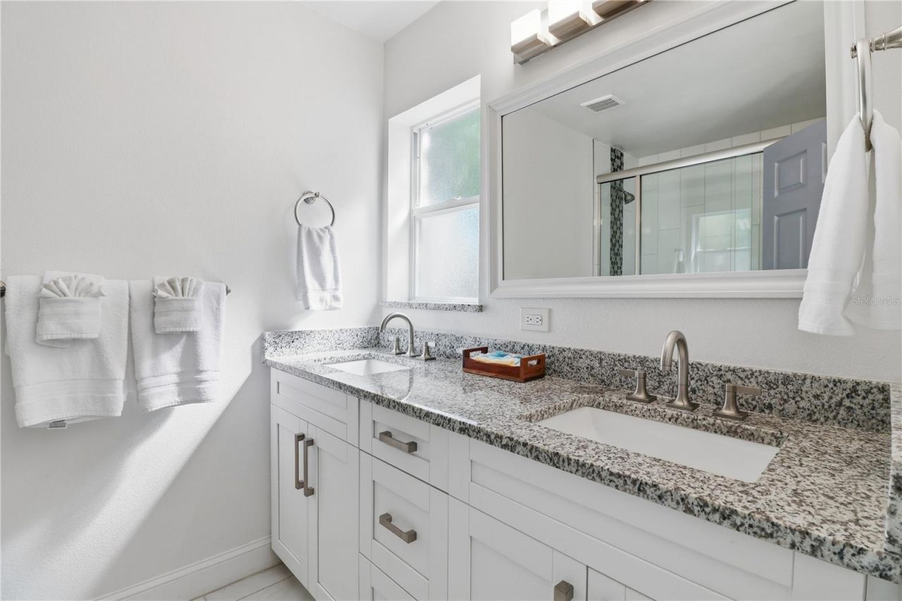 630 Corwood Drive , Sarasota, FL 34234 Photo