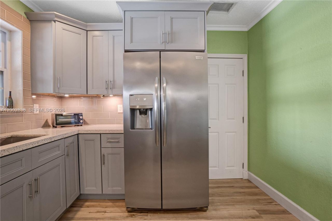 2310 De Soto Dr, Miramar, FL 33023 Photo