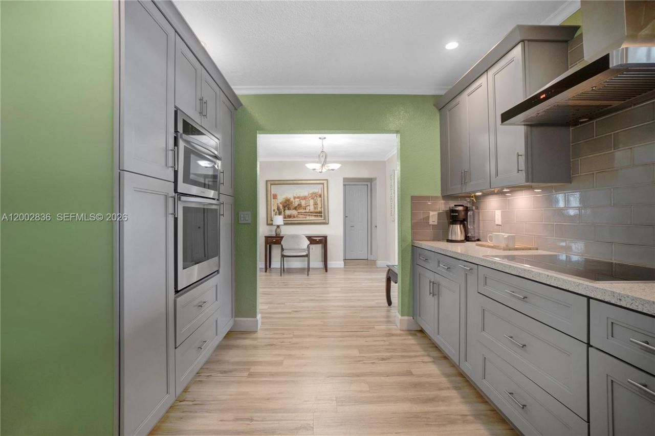 2310 De Soto Dr, Miramar, FL 33023 Photo