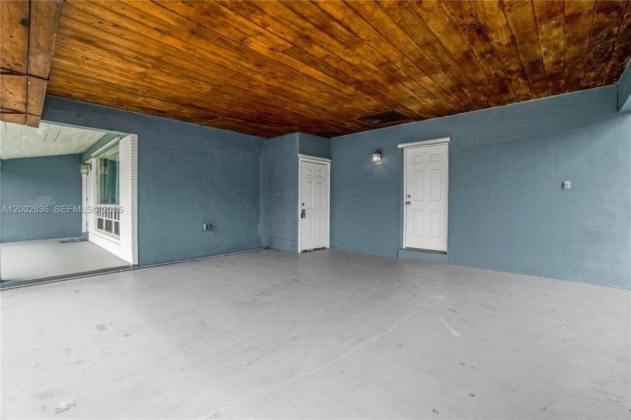 2310 De Soto Dr, Miramar, FL 33023 Photo