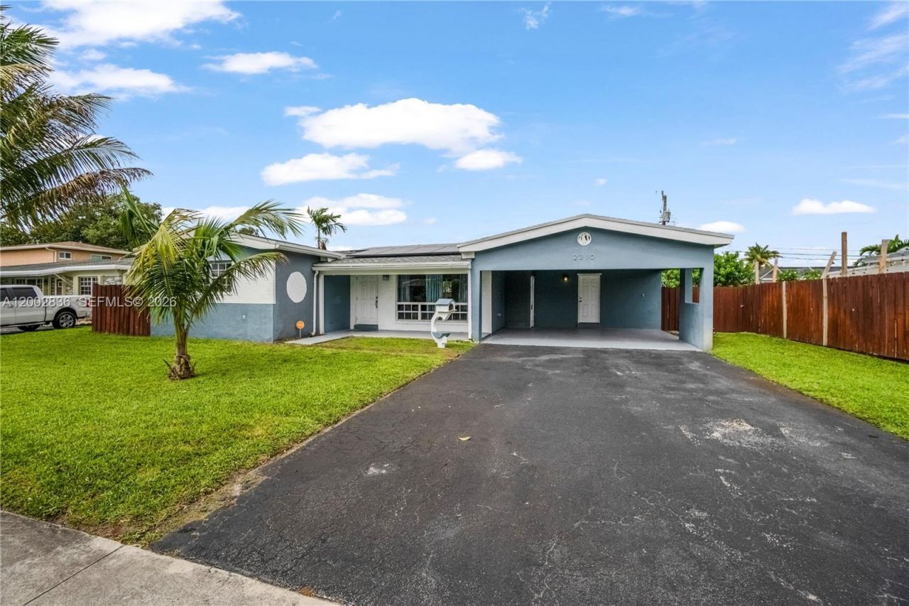 2310 De Soto Dr, Miramar, FL 33023 Photo