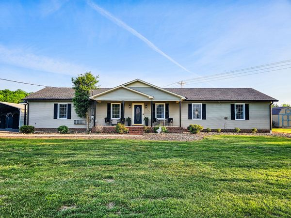 1305 Horseshoe Dr , Lewisburg, TN 37091