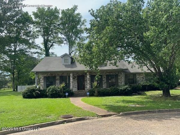 16 Fawn Grove, Jackson, MS 39212