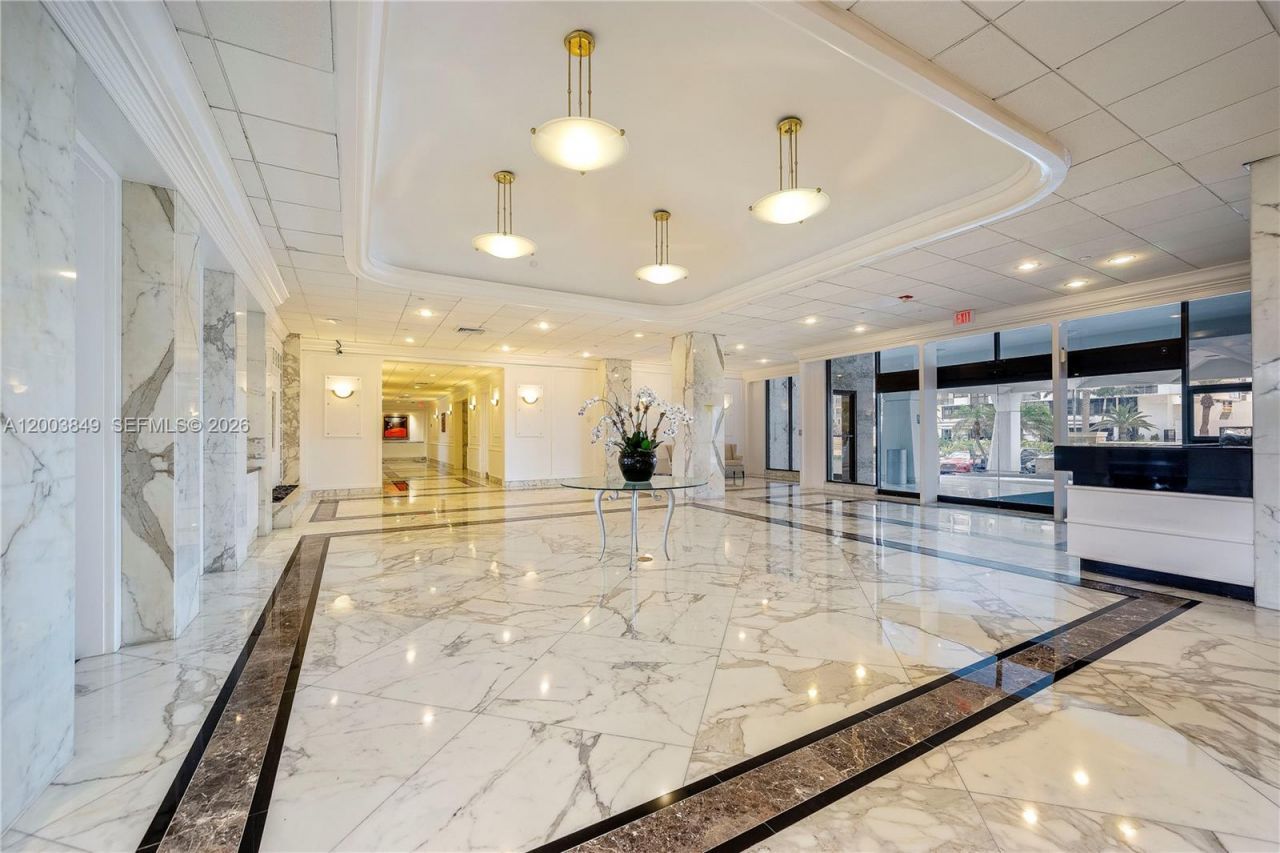 5700 Collins Ave, Unit 8A, Miami Beach, FL 33140 Photo