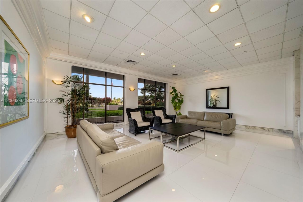 5700 Collins Ave, Unit 8A, Miami Beach, FL 33140 Photo