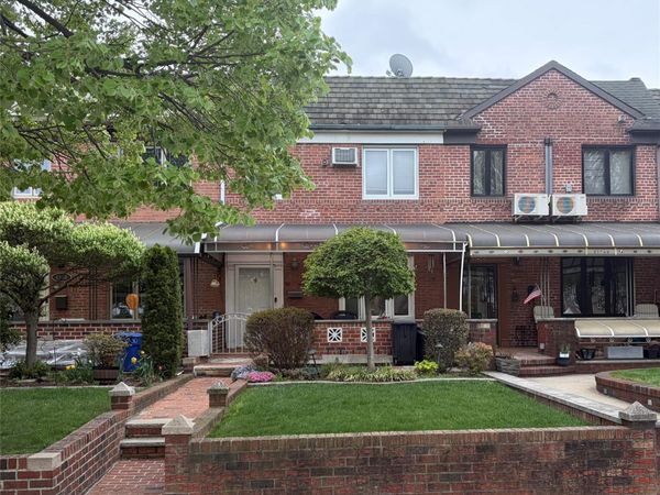 6128 82nd Place , Middle Village, NY 11379