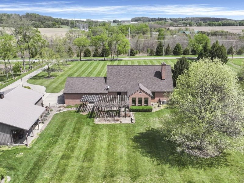 1995 Pickerington Road NW, Carroll, OH 43112 Photo 6