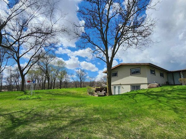 N399 Mount Hope Road, Brodhead, WI 53520