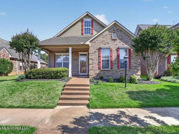 4720 N Terrace Stone Drive, Olive Branch, MS 38654