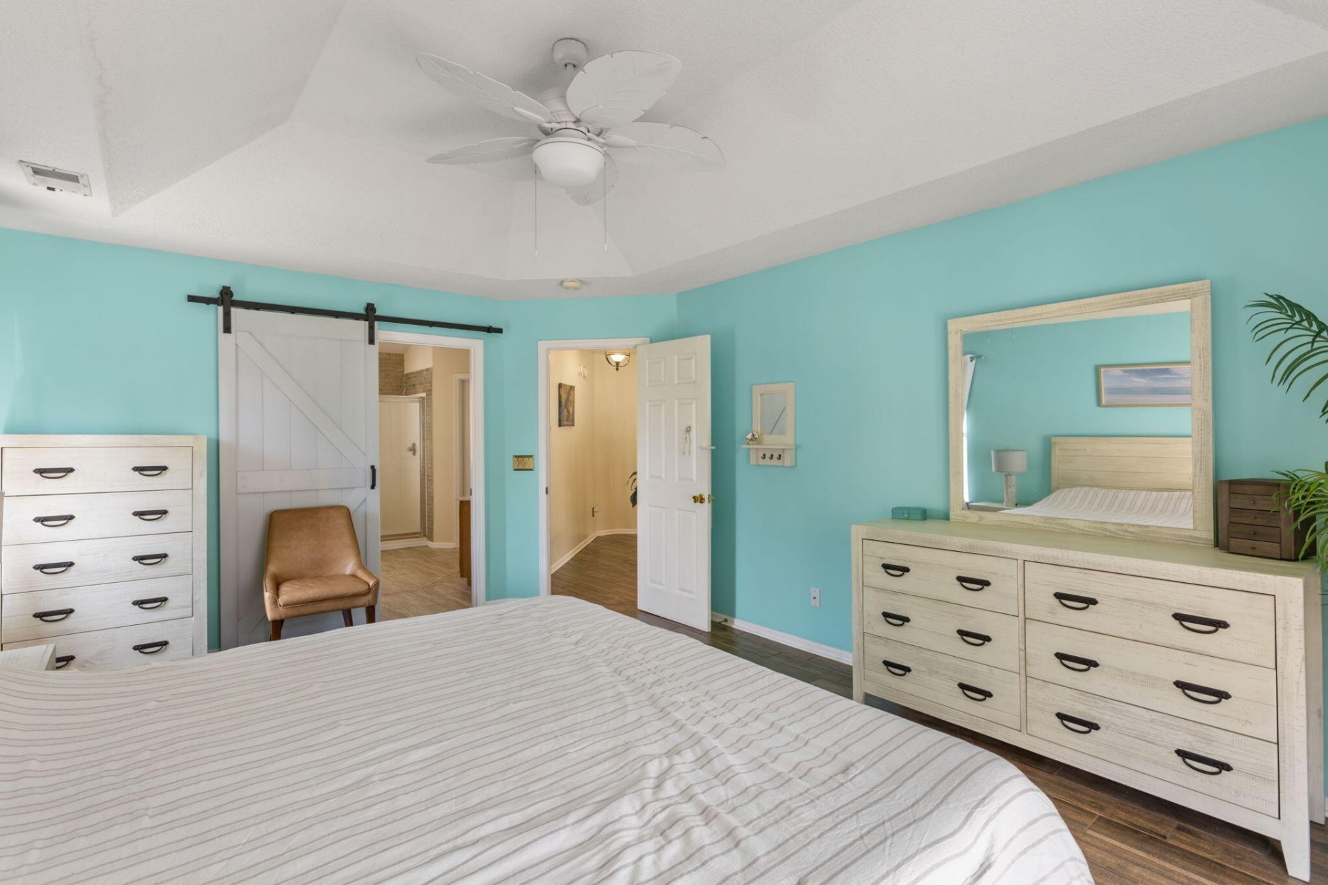 8527 Long Meadow Drive Photo 17