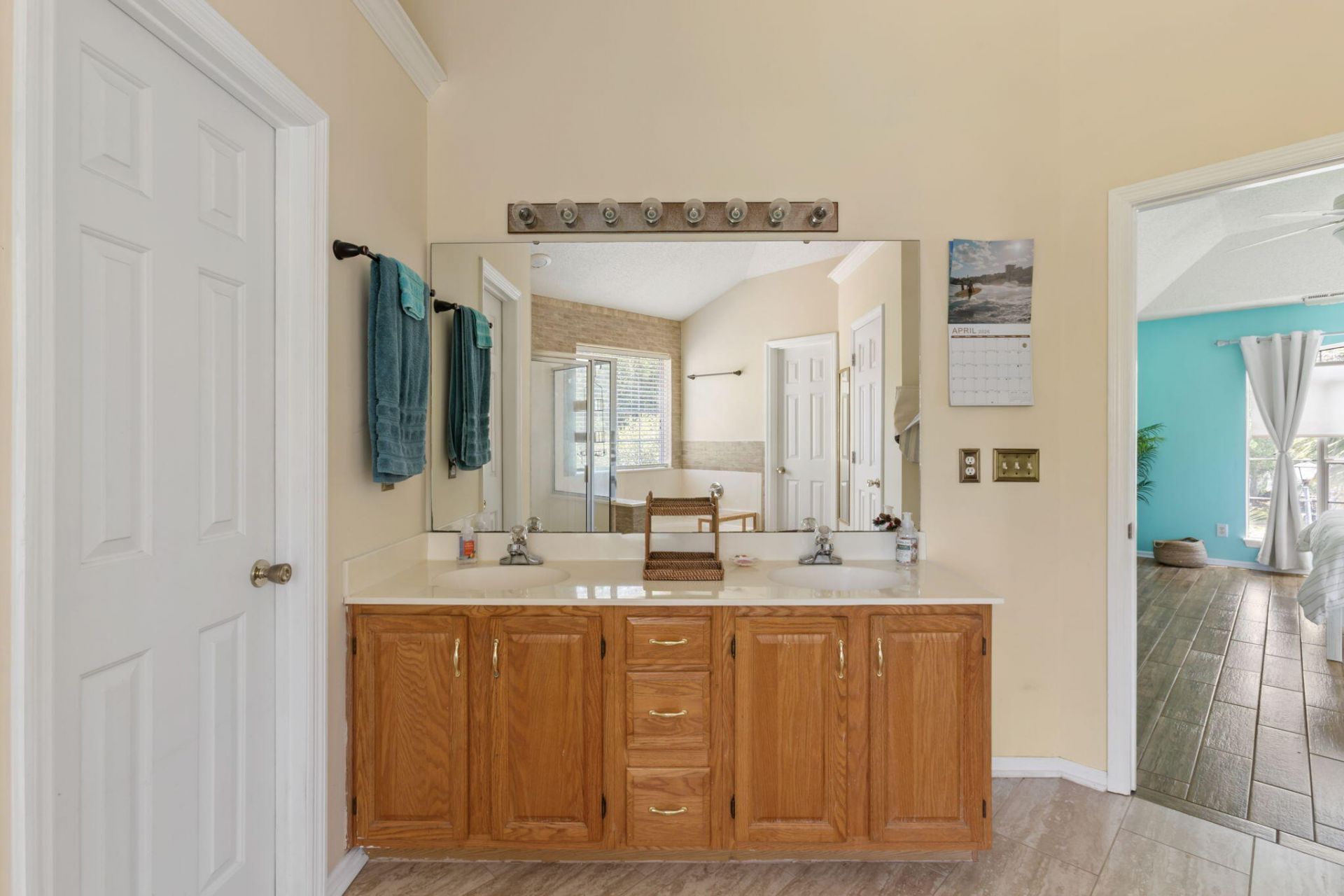 8527 Long Meadow Drive Photo 18