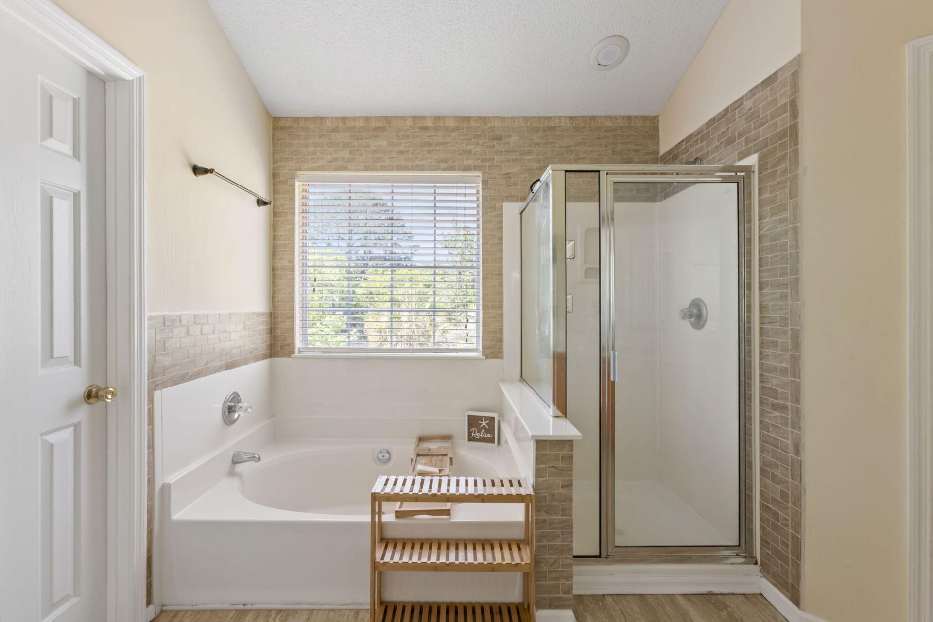 8527 Long Meadow Drive Photo 19