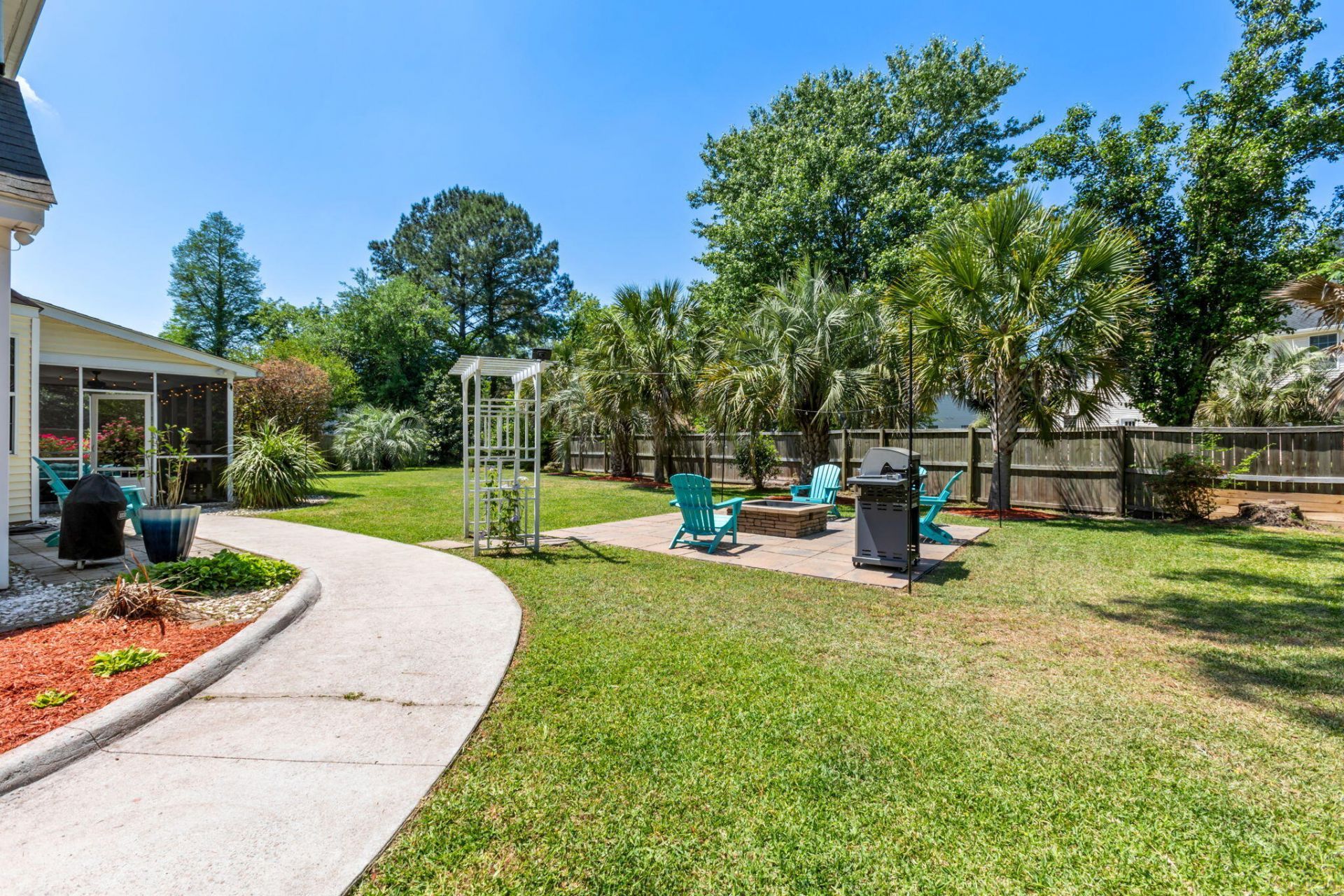 8527 Long Meadow Drive Photo 27