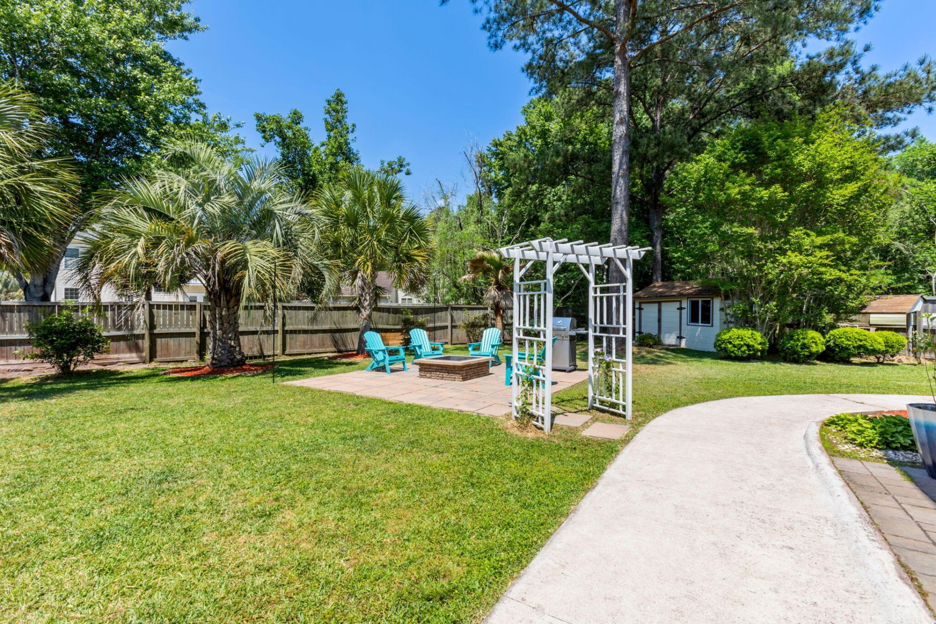 8527 Long Meadow Drive Photo 28