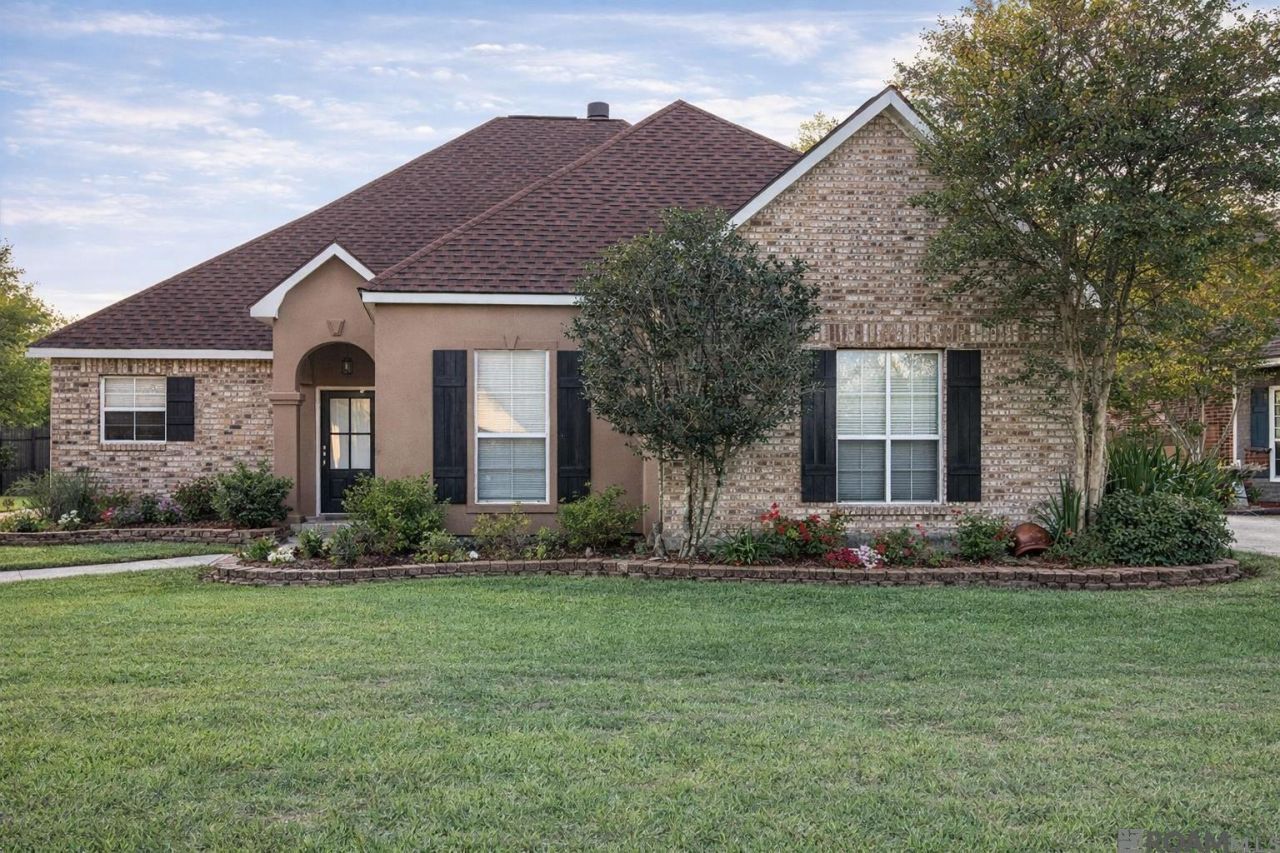 16101 Jarod Dr, Prairieville, LA 70769 Main Photo