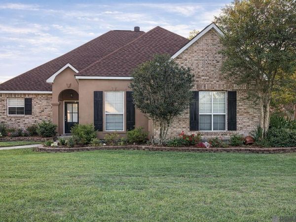 16101 Jarod Dr, Prairieville, LA 70769