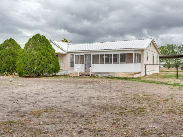 301 E County Road 678, Natalia, TX 78059