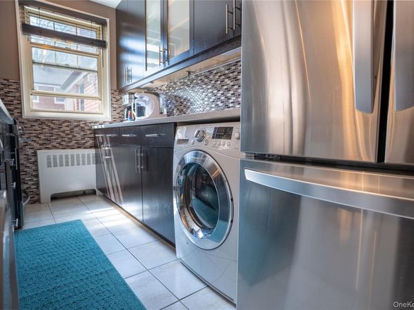 58-29 251st Street, Unit 1-68, Little Neck, NY 11362