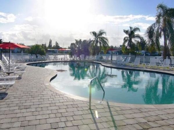 5210 35 Court , Davie, FL 33314