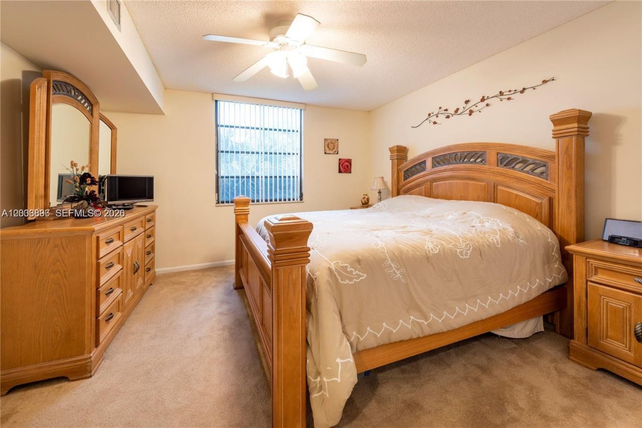 1530 Whitehall Dr, Unit 302, Davie, FL 33324 Photo
