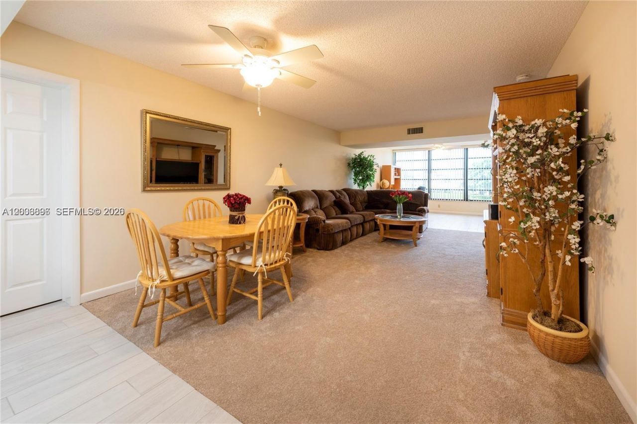 1530 Whitehall Dr, Unit 302, Davie, FL 33324 Photo