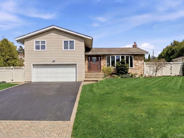 1 Ryan Court, Syosset, NY 11791