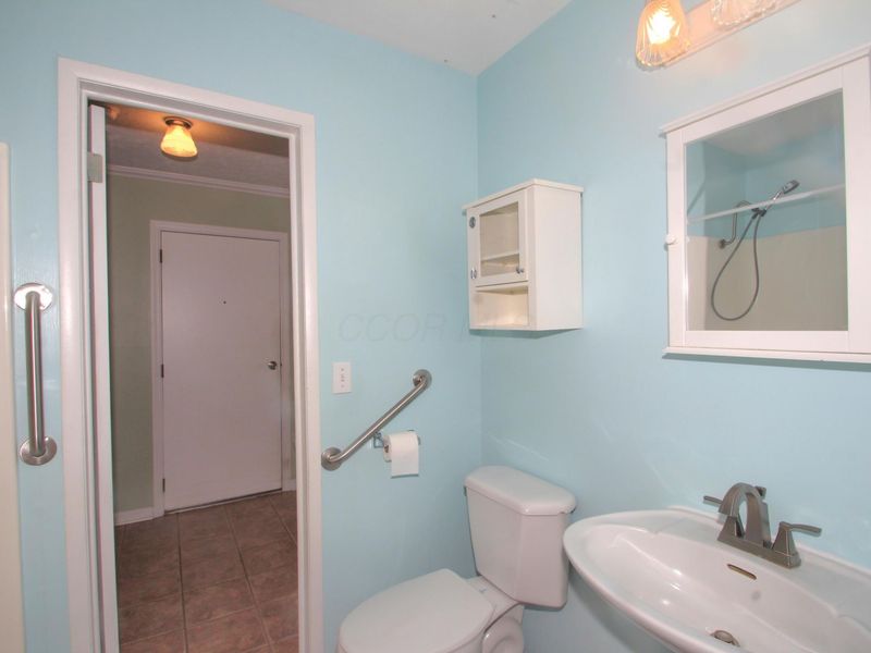 253 Washington Avenue , London, OH 43140 Photo 14