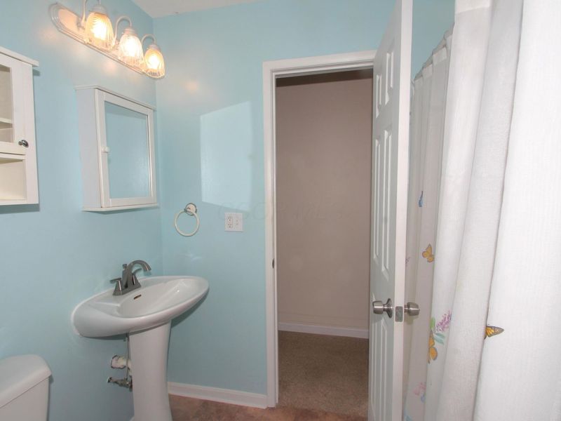 253 Washington Avenue , London, OH 43140 Photo 15