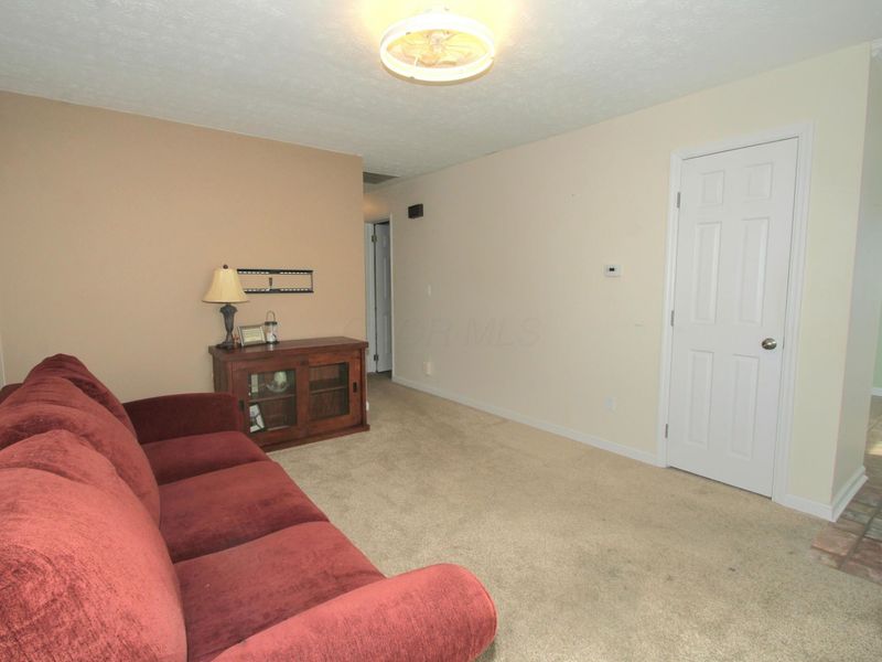 253 Washington Avenue , London, OH 43140 Photo 4