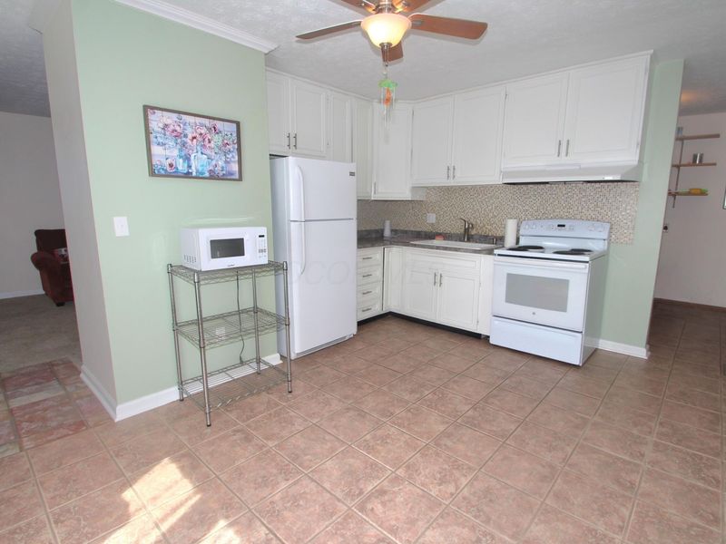 253 Washington Avenue , London, OH 43140 Photo 8