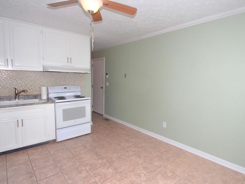 253 Washington Avenue , London, OH 43140 Photo 9