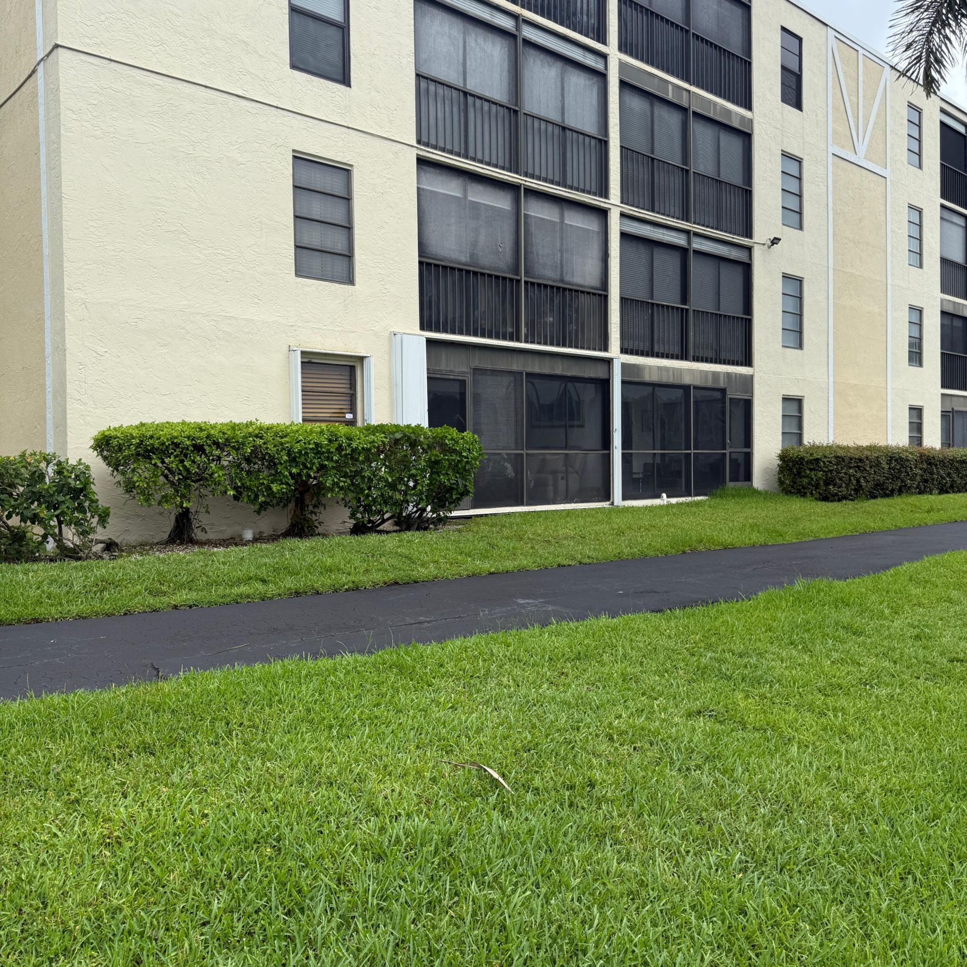 7351 Kinghurst Drive, Unit 108, Delray Beach, FL 33446 Photo