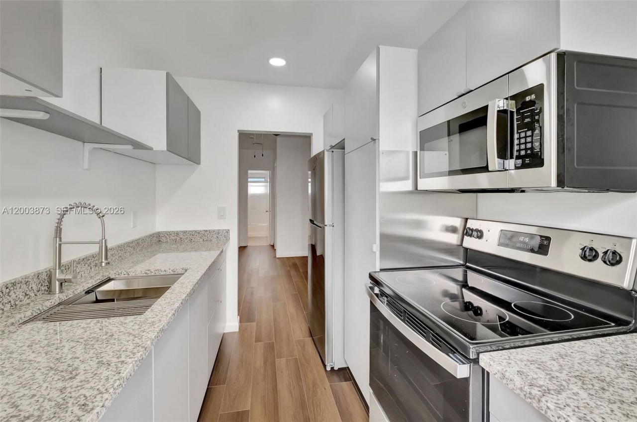 1334 Euclid Ave , Unit 8, Miami Beach, FL 33139 Photo