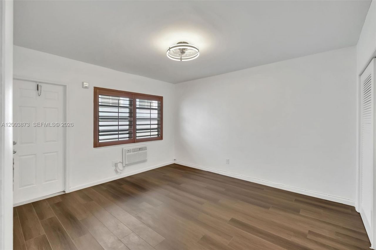 1334 Euclid Ave , Unit 8, Miami Beach, FL 33139 Photo