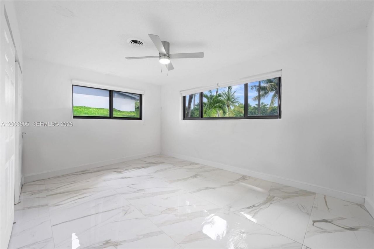 1951 NE 187th Dr, North Miami Beach, FL 33179 Photo