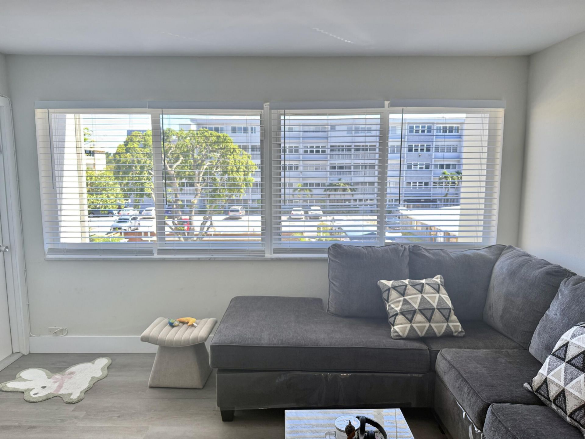 330 SE 2nd Street, Unit 303h, Hallandale Beach, FL 33009 Photo