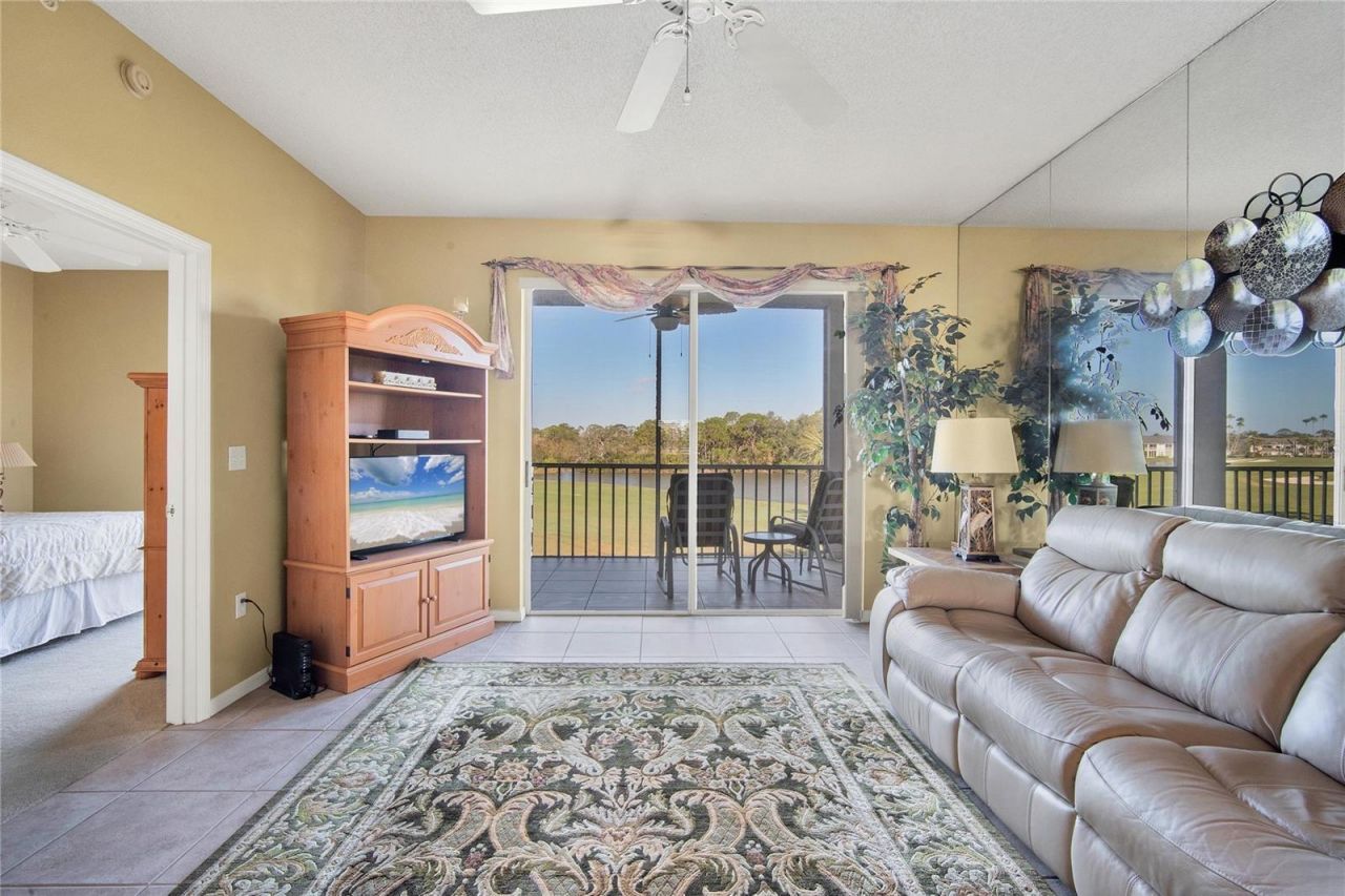 9610 Club South Circle, Unit # 4207, Sarasota, FL 34238 Photo