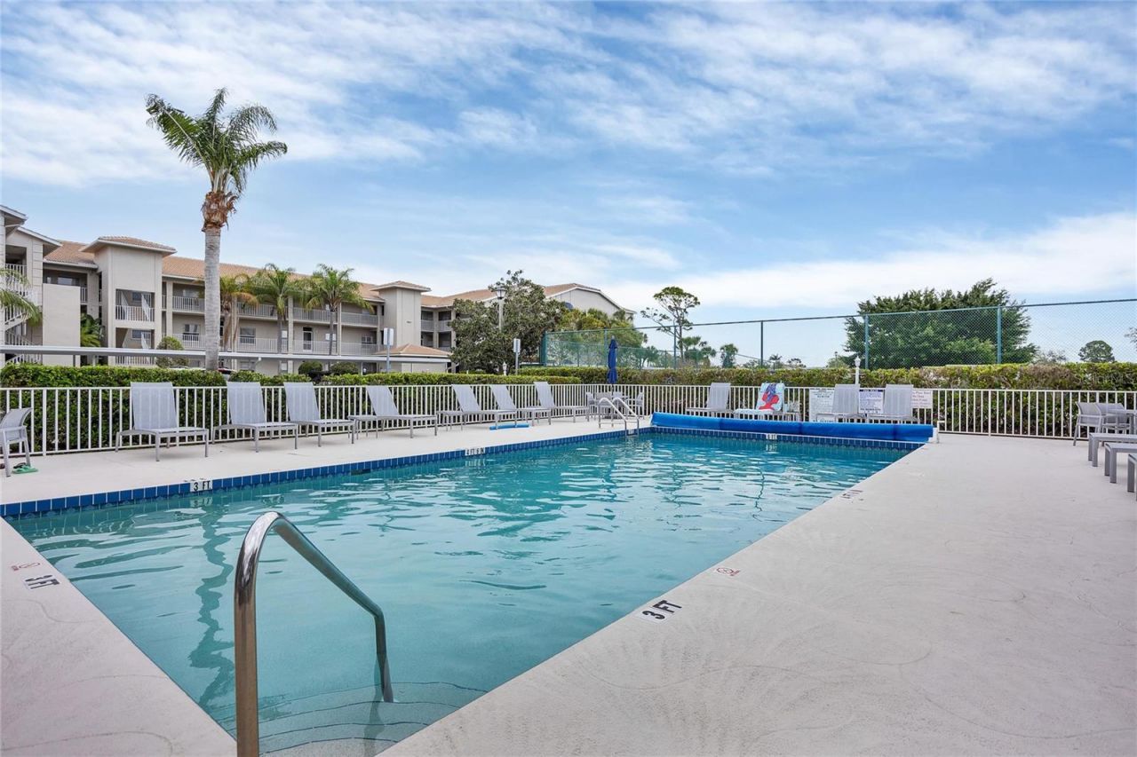 9610 Club South Circle, Unit # 4207, Sarasota, FL 34238 Photo