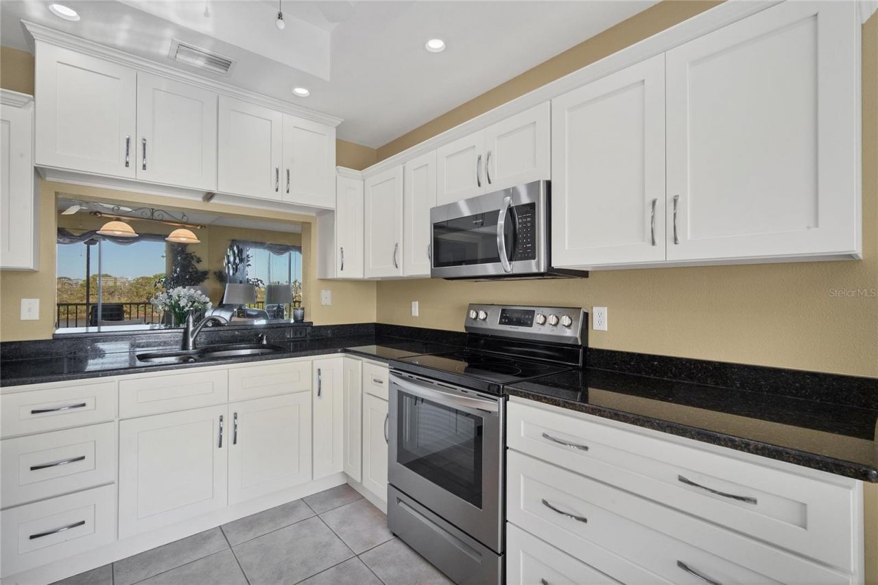 9610 Club South Circle, Unit # 4207, Sarasota, FL 34238 Photo