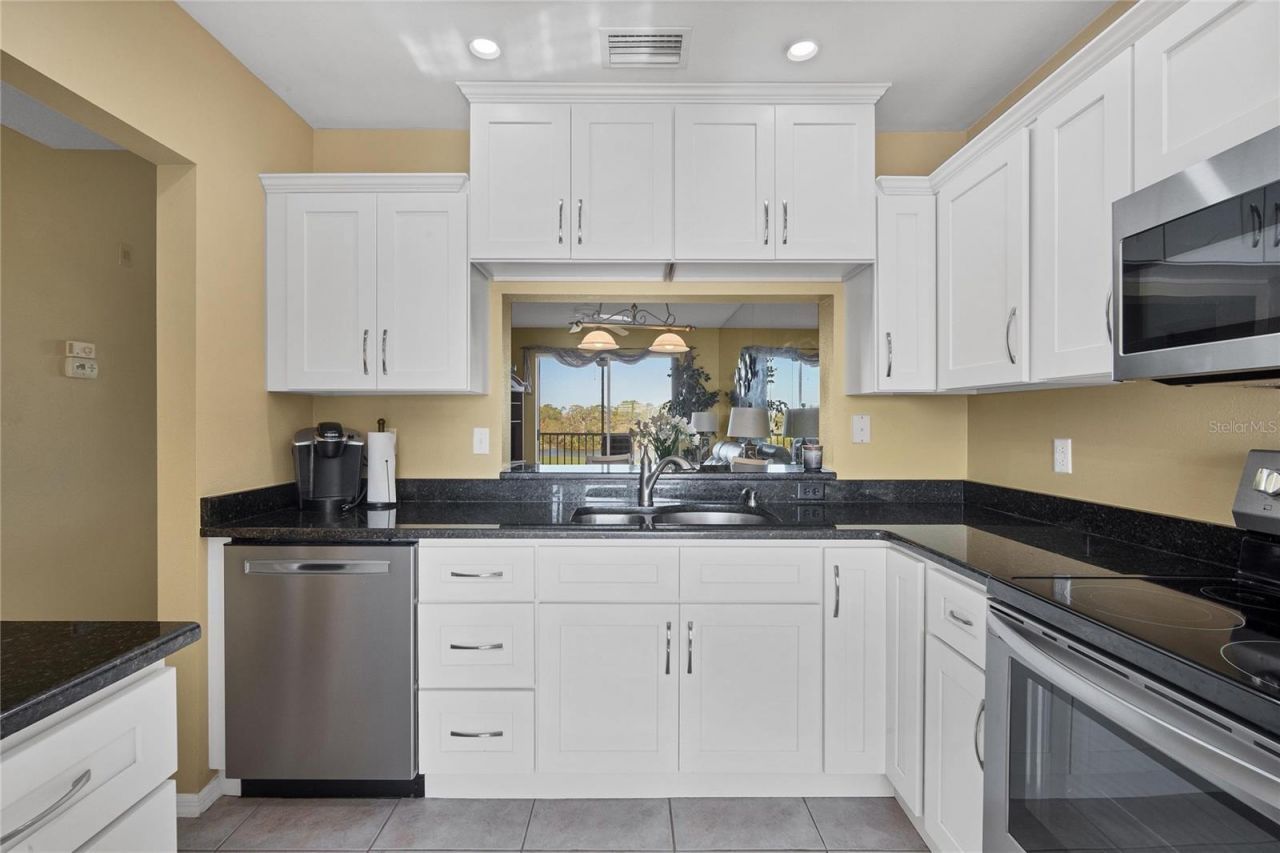 9610 Club South Circle, Unit # 4207, Sarasota, FL 34238 Photo