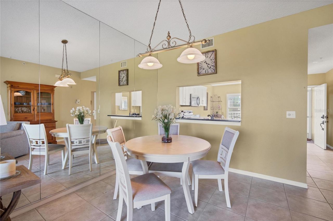 9610 Club South Circle, Unit # 4207, Sarasota, FL 34238 Photo