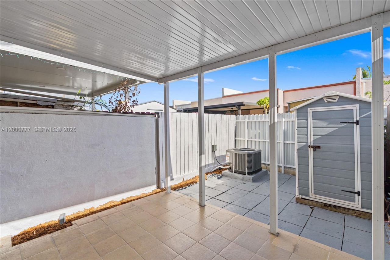 1705 W 57th St, Unit 506, Hialeah, FL 33012 Photo